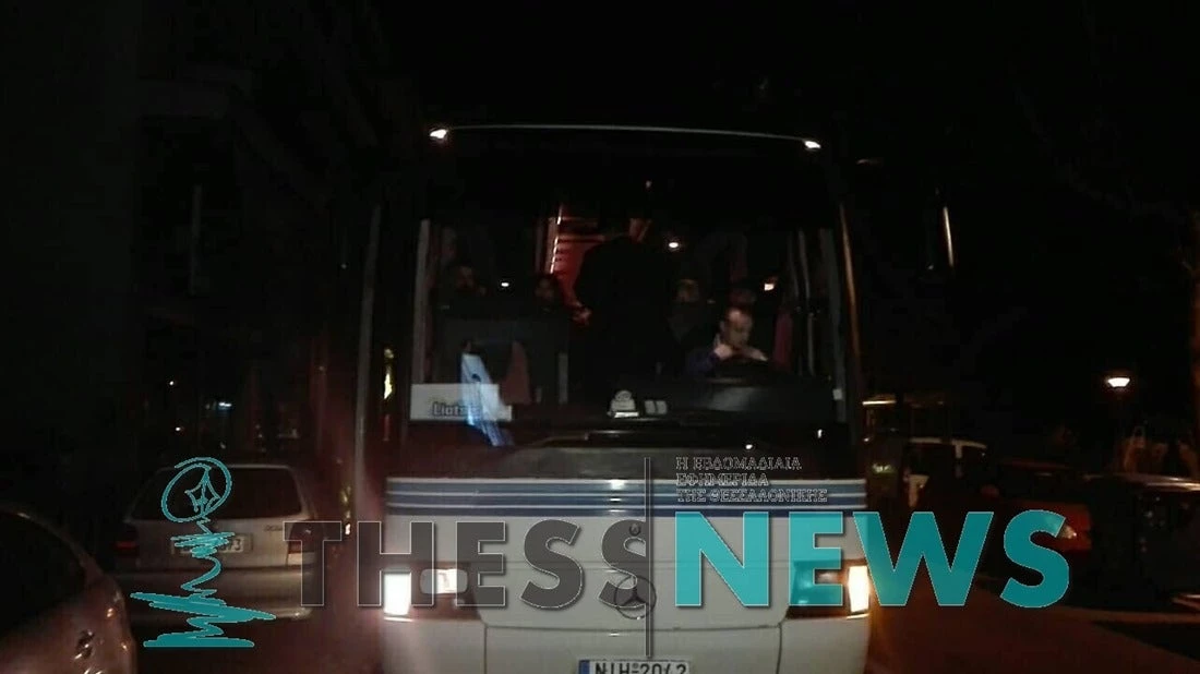 «Sold out» αναχωρούν τα λεωφορεία από την Θεσσαλονίκη για το συλλαλητήριο – Εικόνες και Βίντεο